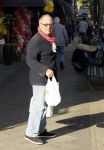 Amsterdam 1 november 2014
Joop Braakhekke doet boodschappen op de cornelis schuytstraat.