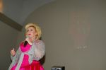 Amsterdam 28 oktober 2014
Presentatie boek Casa Rosso met Jan Otten en Rob v Hulst. Karin Bloemen reikt het eerste boek uit.