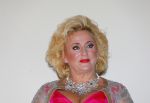 Amsterdam 28 oktober 2014
Presentatie boek Casa Rosso met Jan Otten en Rob v Hulst. Karin Bloemen reikt het eerste boek uit.