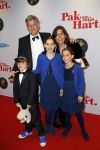 Hilversum 27 oktober 2014
Premiere film pak van mijn hart van Kees v Nieuwkerk.
Nathan Meeter met familie