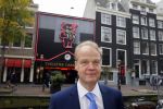 Amsterdam 28 oktober 2014
Presentatie boek Casa Rosso met Jan Otten en Rob v Hulst. Karin Bloemen reikt het eerste boek uit.