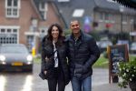Blaricum 24 oktober 2014
Ruud Gullit met zijn vriendin Maggie Jimenez in Blaricum