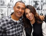 Blaricum 24 oktober 2014
Ruud Gullit met zijn vriendin Maggie Jimenez in Blaricum bij Gordon op de koffie.