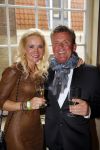 Amsterdam 28 oktober 2014
Presentatie boek Casa Rosso met Jan Otten en Rob v Hulst. Karin Bloemen reikt het eerste boek uit. Sonja Bakker met haar man Jan Reus