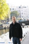 Amsterdam 27 oktober 2014
Presentatie nieuwe castleden Naast Freek Bartels en Bill van Dijk zijn ook Tony Neef (Sonneveld), Mariska van Kolck (Conny Stuart) en Cindy Bell (de lifter) te zien in Sonneveld. Albert Verlinde is de producent.