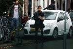 Amsterdam 21 oktober 2015
Manuel Broekman gaat met zijn vriendin Adriana Mosk met hun hond naar de dierenarts.