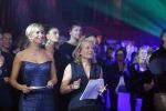 Hilversum 26 oktober 2015
Finale van Hollands next top model HNTM 2015 gepresenteerd door Anouk Smulders en Fred v Leer. De jury bestaat uit Dirk Kikstra May-Britt Mobach en Freek Koster (Touche Models).
De 4 4 finalisten zijn Loiza Lamers, Rachel Swaab Celine Koningstein en Lisa Kapper.
Loiza wordt uiteindelijk HNTM