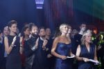 Hilversum 26 oktober 2015
Finale van Hollands next top model HNTM 2015 gepresenteerd door Anouk Smulders en Fred v Leer. De jury bestaat uit Dirk Kikstra May-Britt Mobach en Freek Koster (Touche Models).
De 4 4 finalisten zijn Loiza Lamers, Rachel Swaab Celine Koningstein en Lisa Kapper.
Loiza wordt uiteindelijk HNTM
