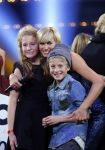 Hilversum 26 oktober 2015
Finale van Hollands next top model HNTM 2015 gepresenteerd door Anouk Smulders en Fred v Leer. De jury bestaat uit Dirk Kikstra May-Britt Mobach en Freek Koster (Touche Models).
De 4 4 finalisten zijn Loiza Lamers, Rachel Swaab Celine Koningstein en Lisa Kapper.
Loiza wordt uiteindelijk HNTM