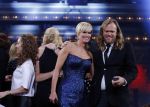 Hilversum 26 oktober 2015
Finale van Hollands next top model HNTM 2015 gepresenteerd door Anouk Smulders en Fred v Leer. De jury bestaat uit Dirk Kikstra May-Britt Mobach en Freek Koster (Touche Models).
De 4 4 finalisten zijn Loiza Lamers, Rachel Swaab Celine Koningstein en Lisa Kapper.
Loiza wordt uiteindelijk HNTM