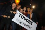 Hilversum 26 oktober 2015
Finale van Hollands next top model HNTM 2015 gepresenteerd door Anouk Smulders en Fred v Leer. De jury bestaat uit Dirk Kikstra May-Britt Mobach en Freek Koster (Touche Models).
De 4 4 finalisten zijn Loiza Lamers, Rachel Swaab Celine Koningstein en Lisa Kapper.
Loiza wordt uiteindelijk HNTM