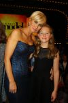 Hilversum 26 oktober 2015
Finale van Hollands next top model HNTM 2015 gepresenteerd door Anouk Smulders en Fred v Leer. De jury bestaat uit Dirk Kikstra May-Britt Mobach en Freek Koster (Touche Models).
De 4 4 finalisten zijn Loiza Lamers, Rachel Swaab Celine Koningstein en Lisa Kapper.
Loiza wordt uiteindelijk HNTM