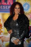 Amsterdam 11 november 2015
Premiere queen of the dessert met oa Jason Donovan Simon Greete Adam Bailey en Philip Childs in carre. Chimene v Oosterhout met een vriendin ( Buddha to buddha armaband)