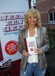 Amsterdam 27 oktober 2015
Boekpresentatie Claudia de Breij . Ook vriendin Jessica is aanwezig.