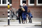 Amsterdam 23 oktober 2015
Connie Breukhoven met Eugene v Dun en haar kleinkinderen