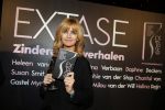 Amsterdam 2 november 2015
Presentatie boek Extase geschreven door Heleen v Royen Georgina Verbaan Daphne Deckers Susan Smit Patricia Snel Sophie v d Stap Chantal v Gastel Myrthe v d Meer Milou v d Will en Halina Reijn. De presenatie was bij Duchess.