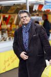 Arnhem 24 oktober 2015
Emile Ratelband doet boodschappen op de markt.
