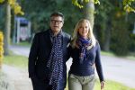 Montferland 25 oktober 2015
Emile Ratelband met zijn nieuwe vriendin Linda Snel bij zijn huis.