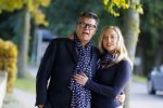 Montferland 25 oktober 2015
Emile Ratelband met zijn nieuwe vriendin Linda Snel bij zijn huis.