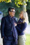 Montferland 25 oktober 2015
Emile Ratelband met zijn nieuwe vriendin Linda Snel bij zijn huis.