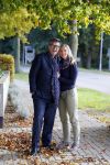 Montferland 25 oktober 2015
Emile Ratelband met zijn nieuwe vriendin Linda Snel bij zijn huis.