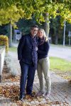 Montferland 25 oktober 2015
Emile Ratelband met zijn nieuwe vriendin Linda Snel bij zijn huis.