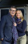 Montferland 25 oktober 2015
Emile Ratelband met zijn nieuwe vriendin Linda Snel bij zijn huis.
