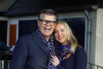 Montferland 25 oktober 2015
Emile Ratelband met zijn nieuwe vriendin Linda Snel bij zijn huis.