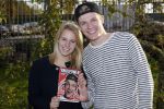 Bunnik 30 oktober 2015
Enzo Knol en zijn vriendin Dee met hun boek