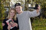 Bunnik 30 oktober 2015
Enzo Knol en zijn vriendin Dee met hun boek