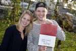 Bunnik 30 oktober 2015
Enzo Knol en zijn vriendin Dee met hun boek