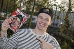 Bunnik 30 oktober 2015
Enzo Knol en zijn vriendin Dee met hun boek