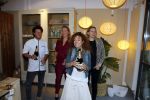 Amsterdam 16 oktober 2015
Katja Schuurman opent return to sender winkel op westergasfabriek terrein in Amsterdam. Haar vriend Freek v Noordwijk doet de catering.
