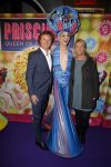 Amsterdam 11 november 2015
Premiere queen of the dessert met oa Jason Donovan Simon Greete Adam Bailey en Philip Childs in carre. Frits Sissing met vrouw
