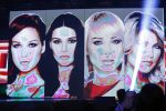 Hilversum 26 oktober 2015
Finale van Hollands next top model HNTM 2015 gepresenteerd door Anouk Smulders en Fred v Leer. De jury bestaat uit Dirk Kikstra May-Britt Mobach en Freek Koster (Touche Models).
De 4 4 finalisten zijn Loiza Lamers, Rachel Swaab Celine Koningstein en Lisa Kapper.
Loiza wordt uiteindelijk HNTM
