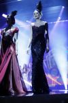 Hilversum 26 oktober 2015
Finale van Hollands next top model HNTM 2015 gepresenteerd door Anouk Smulders en Fred v Leer. De jury bestaat uit Dirk Kikstra May-Britt Mobach en Freek Koster (Touche Models).
De 4 4 finalisten zijn Loiza Lamers, Rachel Swaab Celine Koningstein en Lisa Kapper.
Loiza wordt uiteindelijk HNTM