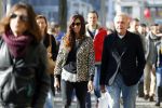 Amsterdam 30 oktober 2015
Harry Mens met zijn Bulgaarse vriendin aan het winkelen in Amsterdam.
