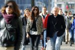 Amsterdam 30 oktober 2015
Harry Mens met zijn Bulgaarse vriendin aan het winkelen in Amsterdam.