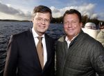 Amsterdam 12 november 2015
Presentatie koffers van de NOC NSF van princess voor Rio 2016 bij restaurant het Bosch.
Jan Peter Balkenende met Edwin Bredius