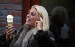 Amsterdam 31 oktober 2015
Judith Osborn eet een ijsje