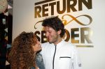 Amsterdam 16 oktober 2015
Katja Schuurman opent return to sender winkel op westergasfabriek terrein in Amsterdam. Haar vriend Freek v Noordwijk doet de catering.