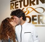 Amsterdam 16 oktober 2015
Katja Schuurman opent return to sender winkel op westergasfabriek terrein in Amsterdam. Haar vriend Freek v Noordwijk doet de catering.