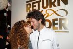 Amsterdam 16 oktober 2015
Katja Schuurman opent return to sender winkel op westergasfabriek terrein in Amsterdam. Haar vriend Freek v Noordwijk doet de catering.