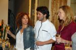Amsterdam 16 oktober 2015
Katja Schuurman opent return to sender winkel op westergasfabriek terrein in Amsterdam. Haar vriend Freek v Noordwijk doet de catering.
