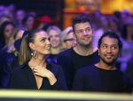 Hilversum 26 oktober 2015
Finale van Hollands next top model HNTM 2015 gepresenteerd door Anouk Smulders en Fred v Leer. De jury bestaat uit Dirk Kikstra May-Britt Mobach en Freek Koster (Touche Models).
De 4 4 finalisten zijn Loiza Lamers, Rachel Swaab Celine Koningstein en Lisa Kapper.
Loiza wordt uiteindelijk HNTM. Kim Feenstra met ....