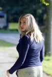 Montferland 25 oktober 2015
Emile Ratelband met zijn nieuwe vriendin Linda Snel bij zijn huis.