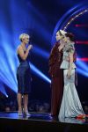 Hilversum 26 oktober 2015
Finale van Hollands next top model HNTM 2015 gepresenteerd door Anouk Smulders en Fred v Leer. De jury bestaat uit Dirk Kikstra May-Britt Mobach en Freek Koster (Touche Models).
De 4 4 finalisten zijn Loiza Lamers, Rachel Swaab Celine Koningstein en Lisa Kapper.
Loiza wordt uiteindelijk HNTM