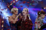 Hilversum 26 oktober 2015
Finale van Hollands next top model HNTM 2015 gepresenteerd door Anouk Smulders en Fred v Leer. De jury bestaat uit Dirk Kikstra May-Britt Mobach en Freek Koster (Touche Models).
De 4 4 finalisten zijn Loiza Lamers, Rachel Swaab Celine Koningstein en Lisa Kapper.
Loiza wordt uiteindelijk HNTM