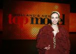 Hilversum 26 oktober 2015
Finale van Hollands next top model HNTM 2015 gepresenteerd door Anouk Smulders en Fred v Leer. De jury bestaat uit Dirk Kikstra May-Britt Mobach en Freek Koster (Touche Models).
De 4 4 finalisten zijn Loiza Lamers, Rachel Swaab Celine Koningstein en Lisa Kapper.
Loiza wordt uiteindelijk HNTM
