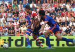 Eindhoven, 30 Augustus 2015
Kompetitie Seizoen 2015/2016
PSV-SC Feyenoord, eindstand 3-1
Luuk de Jong in duel met Eric Botteghin